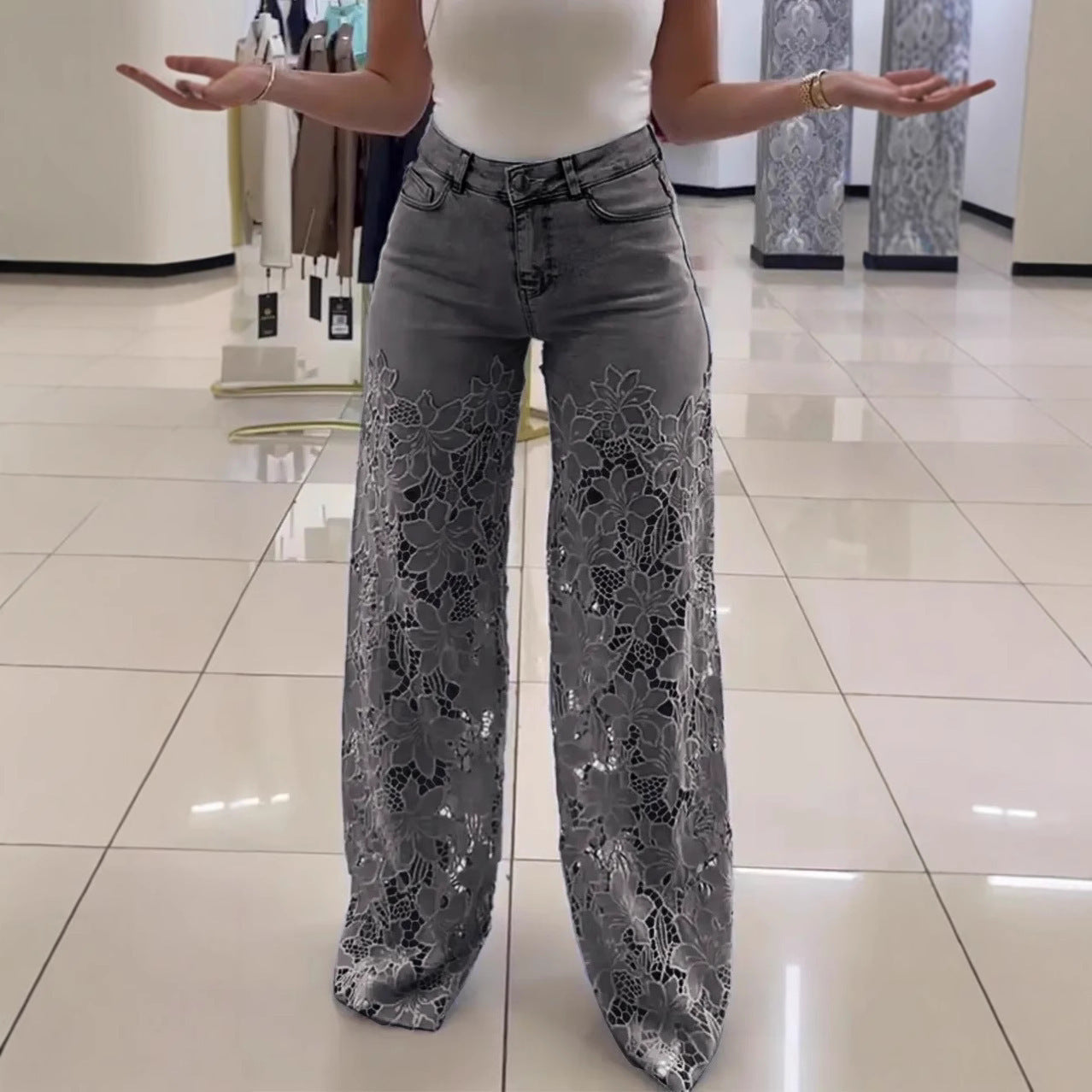 Jean Taille Haute Dentelle Fleurie – Élégance & Audace