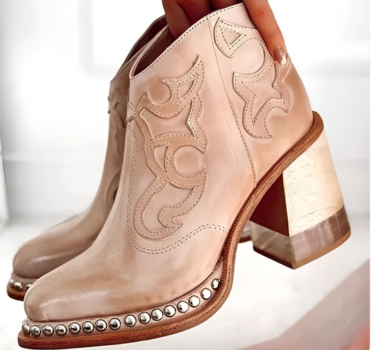 ✨ Bottines Western “Étoile du Désert” – Audace & Élégance Bohème